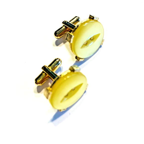 Vintage Mid Century Cufflinks Yellow Moonglow Thermoset Button Fronts Novelty - Picture 2 of 5